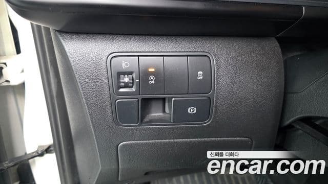 Hyundai Staria 2022 — Photo 27/30