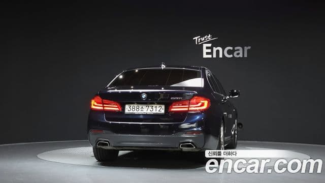 BMW 5 Series 2020 — ფოტო 4/20
