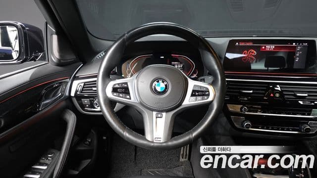 BMW 5 Series 2020 — ფოტო 13/20