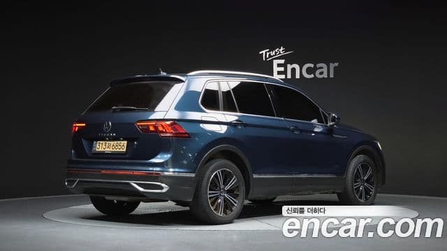 Volkswagen Tiguan 2022 — ფოტო 2/20