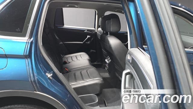 Volkswagen Tiguan 2022 — ფოტო 12/20
