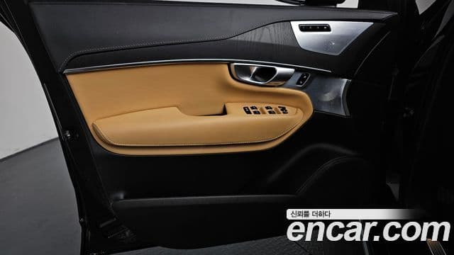 Volvo XC90 2024 — Photo 22/36