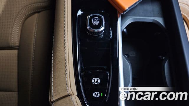 Volvo XC90 2024 — Photo 35/36