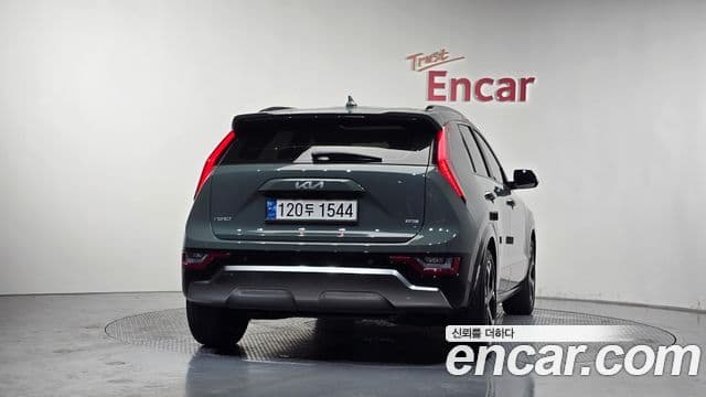 Kia Niro 2022 — фото 4 из 20