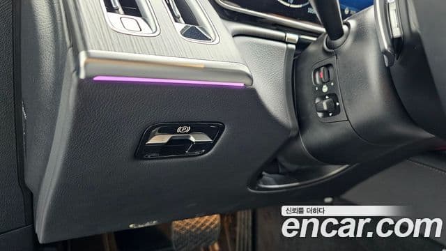 Mercedes-Benz S-Class 2025 — Photo 30/33