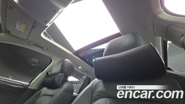 Volkswagen Tiguan 2022 — ფოტო 10/20