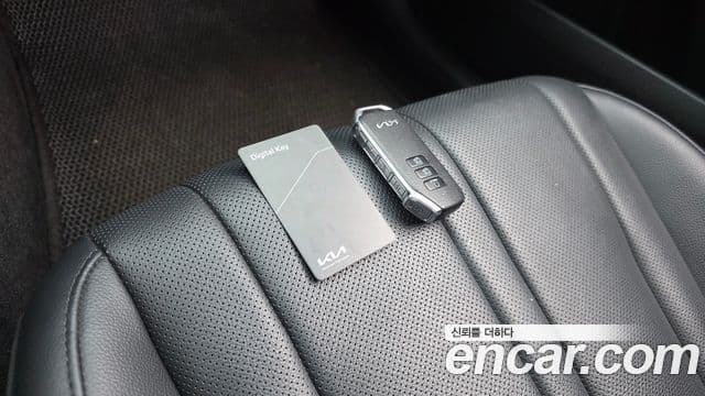Kia K8 2022 — Şəkil 17/20