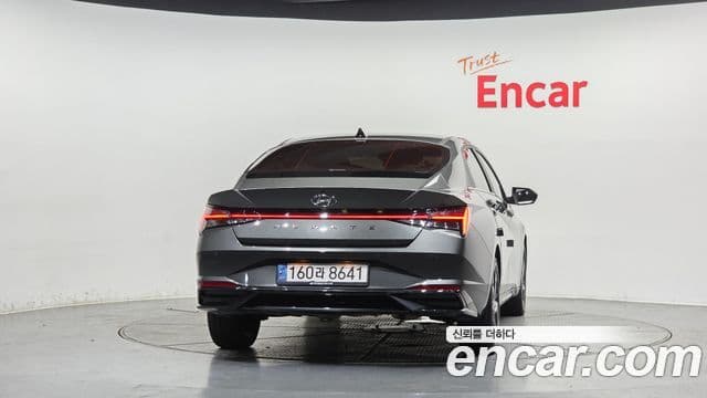 Hyundai The New Avante Hybrid 2022 — Photo 1/32