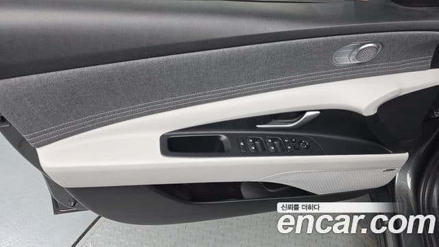 Hyundai The New Avante Hybrid 2022 — Photo 20/32