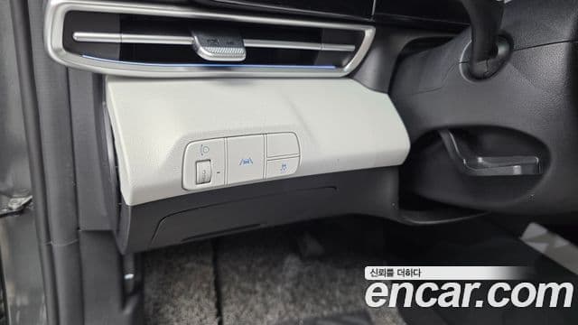Hyundai The New Avante Hybrid 2022 — Photo 10/32