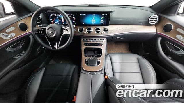 Mercedes-Benz E-Class 2023 — Şəkil 7/20