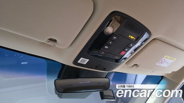 Kia Carnival 2022 — фото 18 из 20