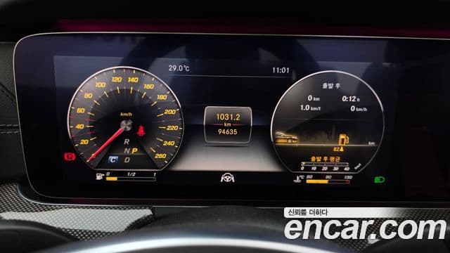 Mercedes-Benz E-Class 2018 — фото 8 из 20