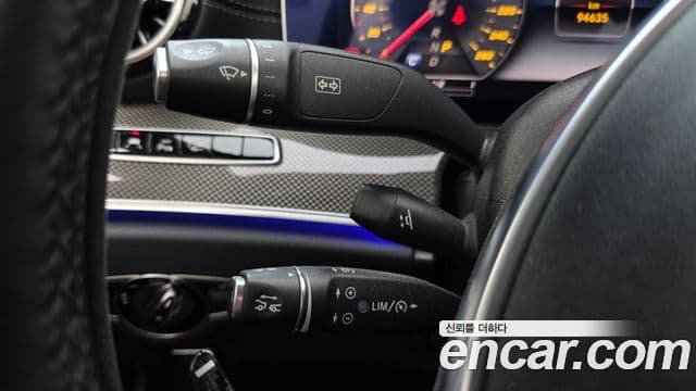 Mercedes-Benz E-Class 2018 — Şəkil 19/20