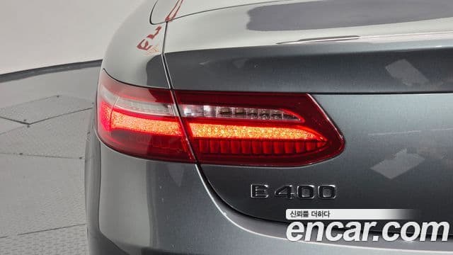 Mercedes-Benz E-Class 2018 — Photo 24/32