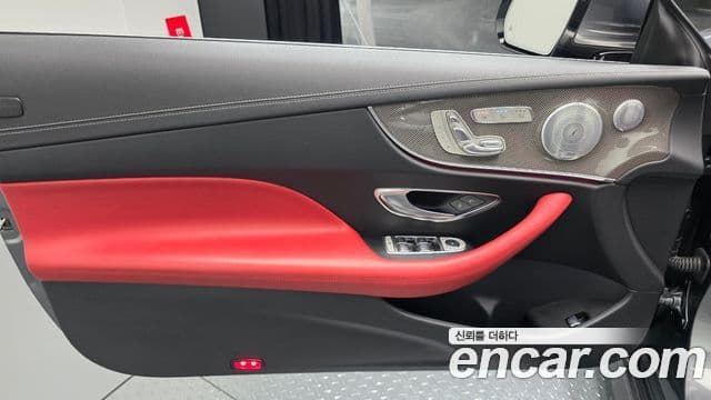 Mercedes-Benz E-Class 2018 — Photo 14/32