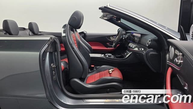 Mercedes-Benz E-Class 2018 — Photo 19/32