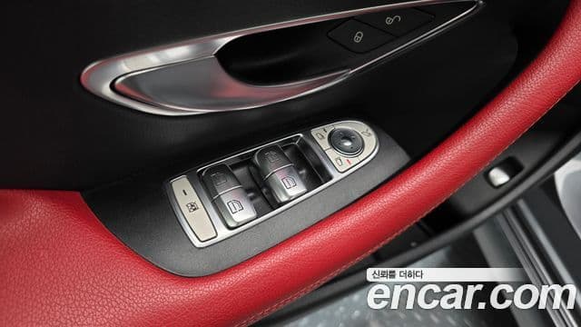 Mercedes-Benz E-Class 2018 — Photo 4/32