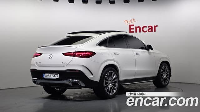 Mercedes-Benz GLE-Class 2025 — Photo 10/35