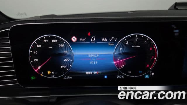 Mercedes-Benz GLE-Class 2025 — Photo 14/35