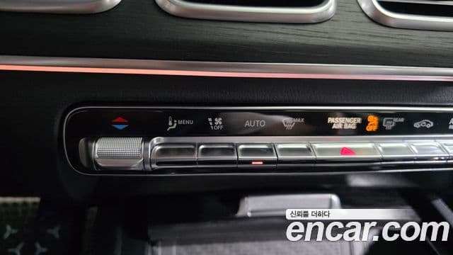 Mercedes-Benz GLE-Class 2025 — Photo 26/35