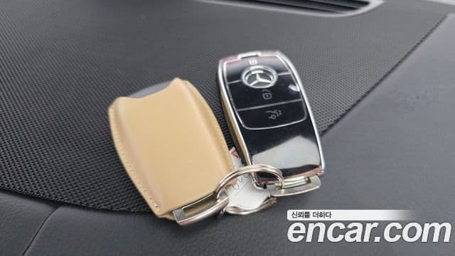 Mercedes-Benz GLE-Class 2025 — Şəkil 18/20