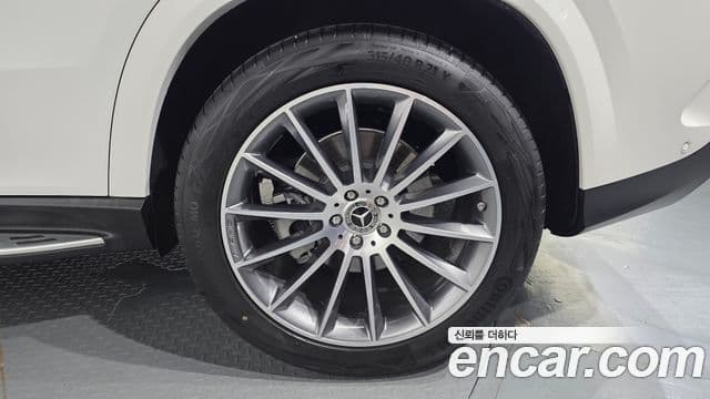Mercedes-Benz GLE-Class 2025 — Photo 11/35