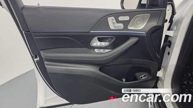 Mercedes-Benz GLE-Class 2025 — Photo 12/35