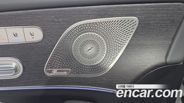 Mercedes-Benz GLE-Class 2025 — Photo 20/35