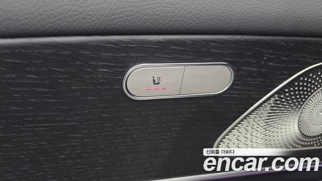 Mercedes-Benz GLE-Class 2025 — Photo 5/35