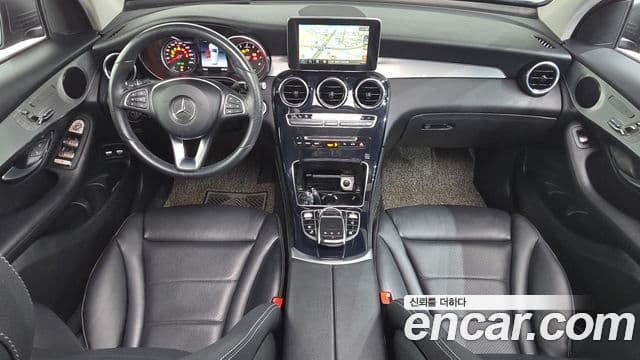 Mercedes-Benz GLC-Class 2018 — Şəkil 7/20