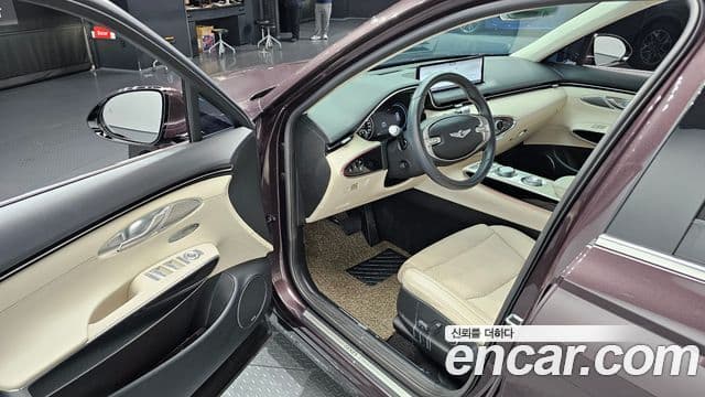 Genesis GV70 2021 — ფოტო 10/20