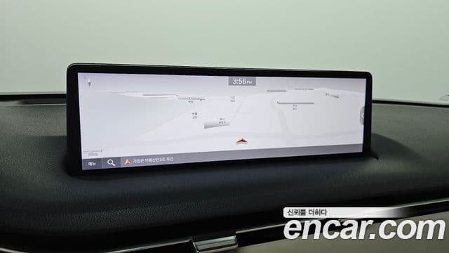 Genesis GV70 2021 — ფოტო 16/20