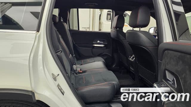 Mercedes-Benz GLB-Class 2022 — фото 12 из 20