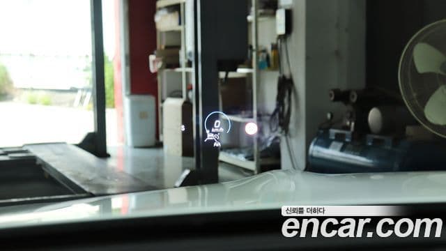 Mercedes-Benz E-Class 2021 — ფოტო 15/20