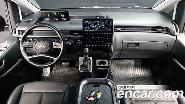 Hyundai Staria 2024 — фото 7 из 20