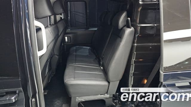 Hyundai Staria 2024 — фото 11 из 20