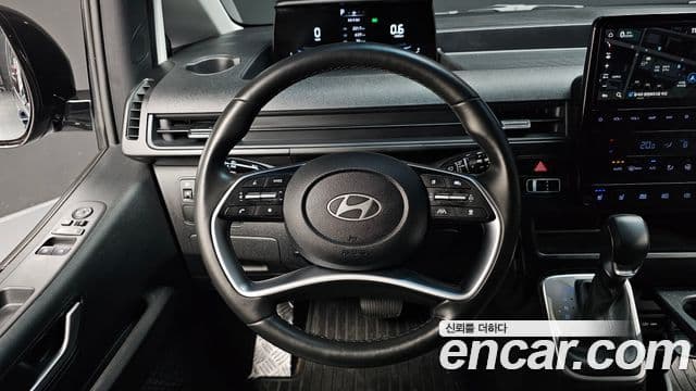 Hyundai Staria 2024 — фото 13 из 20