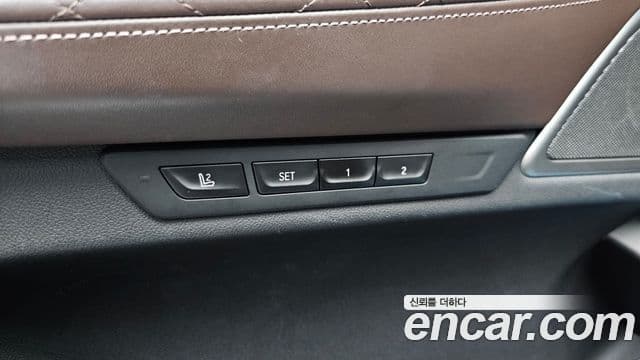 BMW 7 Series 2020 — ფოტო 21/36