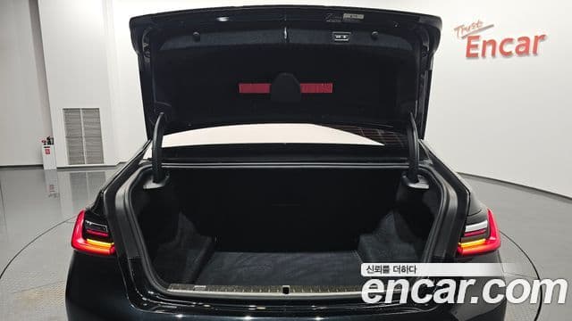 BMW 7 Series 2020 — ფოტო 4/36