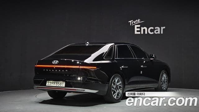 Hyundai Grandeur 2023 — фото 2 из 20