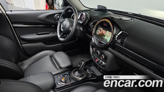 Mini Cooper Clubman 2019 — Фото 18/20