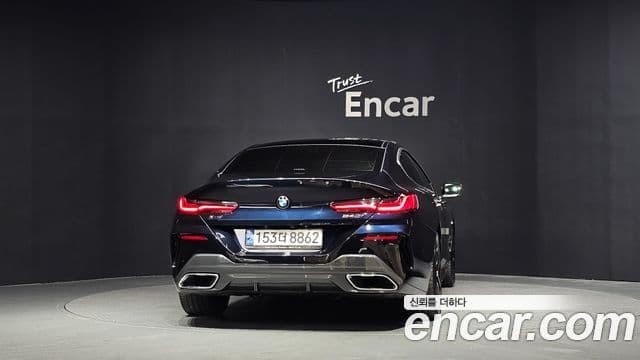 BMW 8 Series 2021 — Фото 4/20