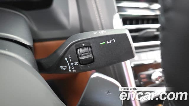 BMW 8 Series 2021 — Photo 16/31