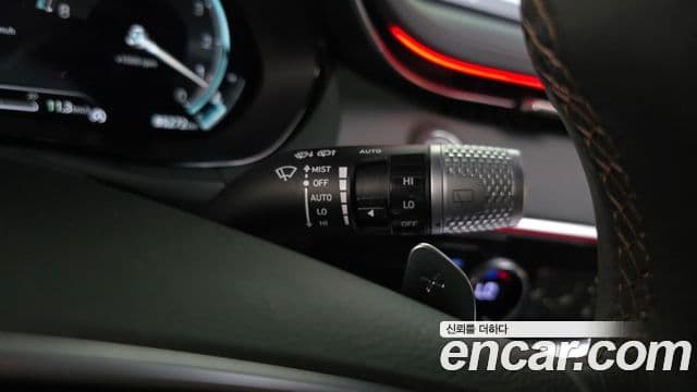 Genesis GV70 2021 — ფოტო 37/38