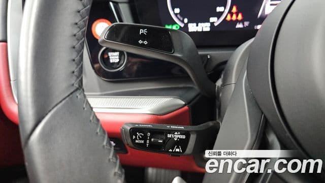 Porsche Cayenne 2023 — Photo 10/30