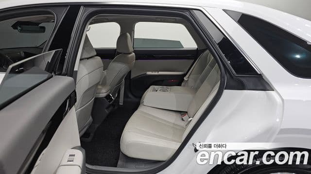 Hyundai Grandeur 2023 — Şəkil 12/20