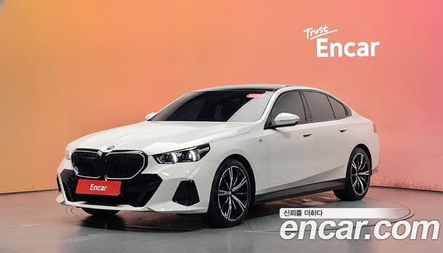 BMW 5 Series 2025 — ფოტო 1/20