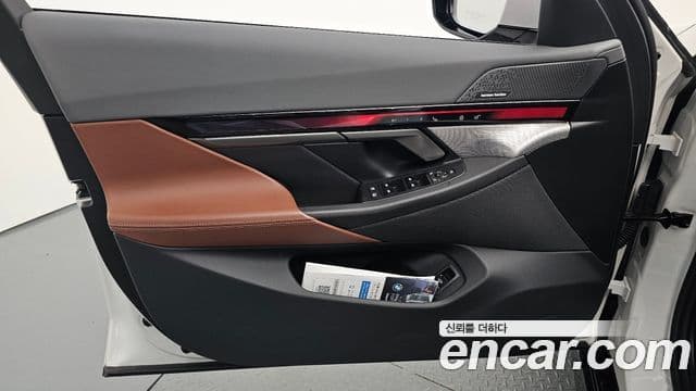 BMW 5 Series 2025 — Photo 20/34
