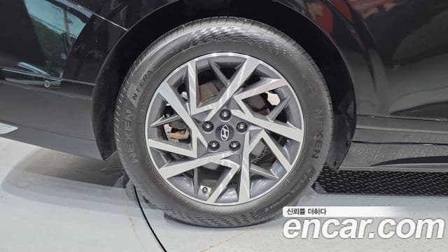 Hyundai Grandeur Hybrid 2023 — Şəkil 27/33